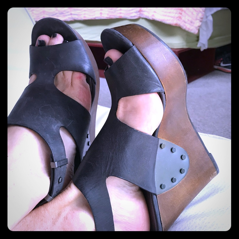 Via spiga black leather wood wedge